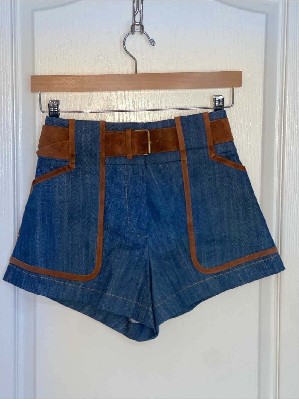 Derek Lam 10 Crosby INTERMIX Shorts Blue HR DARK Wash Saddle Brown Leather Sz 0 - Picture 3 of 13
